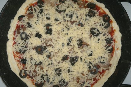 Пицца с оливками и беконом, "махеевъ", россия: шаг 9