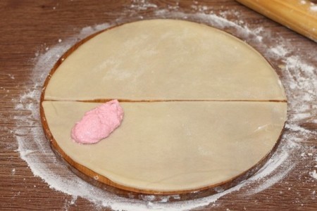 Пирог с творожно-малиновой начинкой «махеевъ», россия : шаг 8