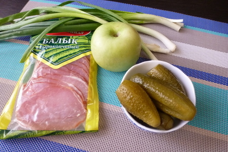 Оливье с сырокопченым балыком, яблоком и свежим горошком #пасха: шаг 2