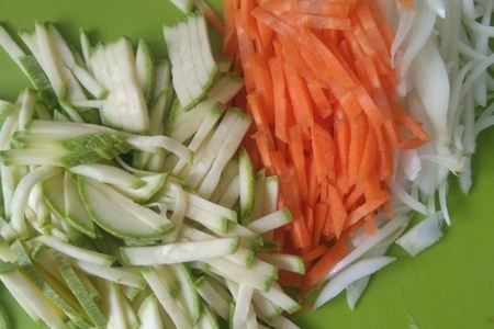 Тальятелле со шпинатом, овощами и кетчупом перечный микс "махеевъ", россия: шаг 3