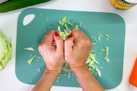 Имбирный салат из капусты: шаг 2
