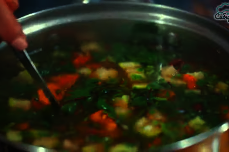 Летний быстрый суп из кабачков с курицей без картошки: шаг 7