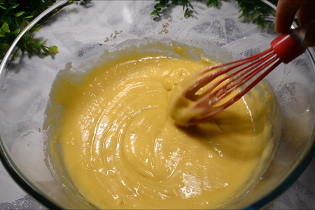 Самый вкусный домашний кекс с изюмом - пошаговый видео рецепт за 3 минуты! : шаг 3