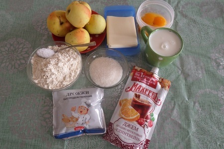 Пирожки с яблоками с джемом "глинтвейн" «махеевъ» «кусочки лета»: шаг 1