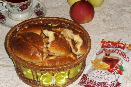 Пирожки с яблоками с джемом "глинтвейн" «махеевъ» «кусочки лета»: шаг 18