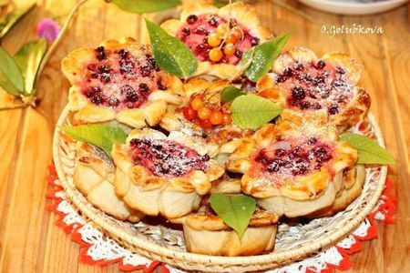 Цветочные пироги с творогом и джемом «махеевъ» «кусочки лета»: шаг 13