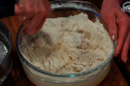 Пирожки с начинкой из картофеля в духовке и на сковороде: шаг 3