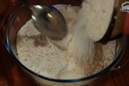 Творожный кекс на сметане с изюмом и кокосовой стружкой: шаг 5