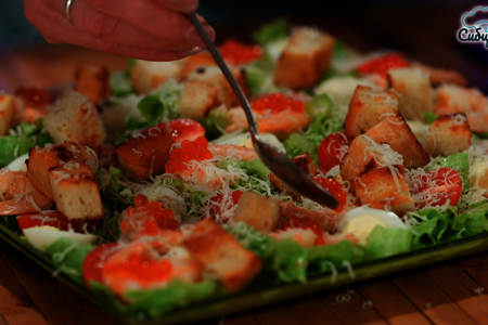 Новогодний салат с океанскими креветками и помидорами: шаг 8
