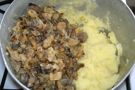 Блинчики с начинкой из картофеля и грибов #масленица2021: шаг 6