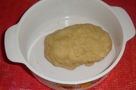 Открытый пирог с картофелем, беконом и луком: шаг 2