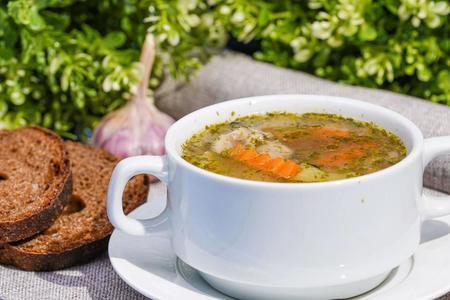 Постный грибной суп с овощами и гречкой: шаг 9