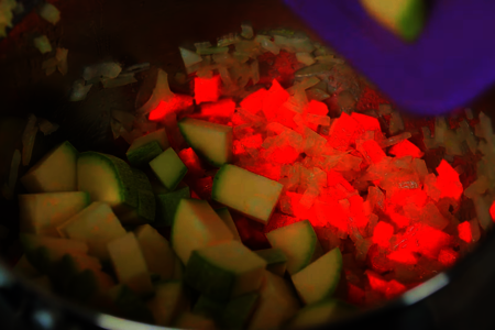 Овощной суп из кабачков с баклажанами: шаг 2