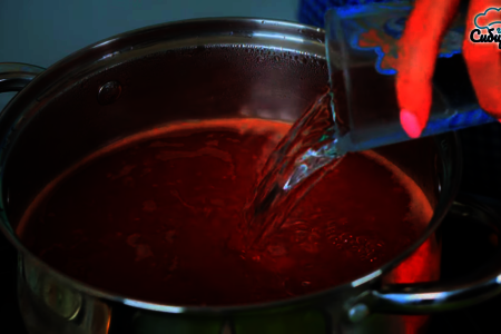 Соленые огурцы в остром томатном кетчупе на зиму: шаг 5