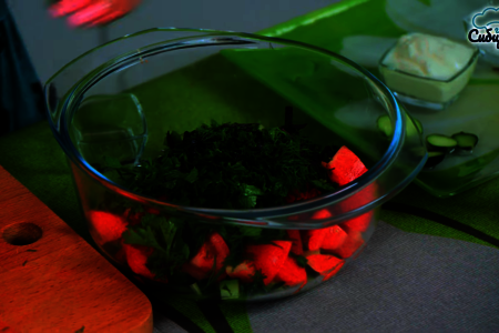 Закусочный овощной салат с баклажанами и зеленью: фото шаг 3