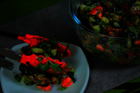 Закусочный овощной салат с баклажанами и зеленью: фото шаг 8