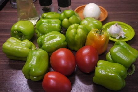 Жаренный болгарский перец под томатным соусом: шаг 1