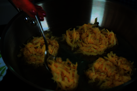 Картофельные драники со специями по-сибирски: шаг 7