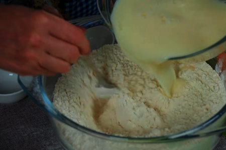 Пирожки с капустой из сдобного дрожжевого теста, в духовке: шаг 2