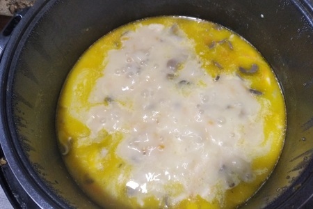 Грибной суп с плавленным сыром: шаг 5