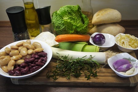 Традиционный тосканский суп риболлита (ribollita): шаг 1