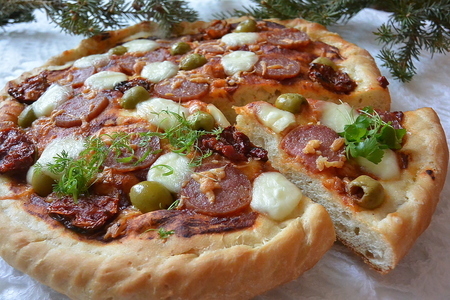 Пицца с вялеными томатами и моцареллой: шаг 5