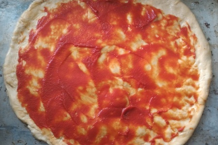 Пицца на пиве с ветчиной и разноцветными томатами: шаг 8