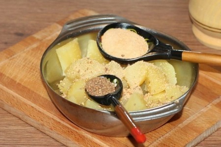 Сухарный картофель с овощами #денькнигодарения: шаг 2