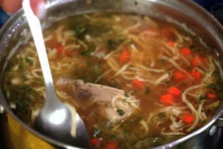 Куриный суп с домашней лапшой и специями без картошки: шаг 8