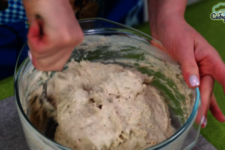 Домашний бездрожжевой хлеб на кефире с зерновыми хлопьями: шаг 4