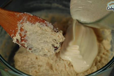 Молочный пирог-манник с абрикосами в духовке: шаг 5