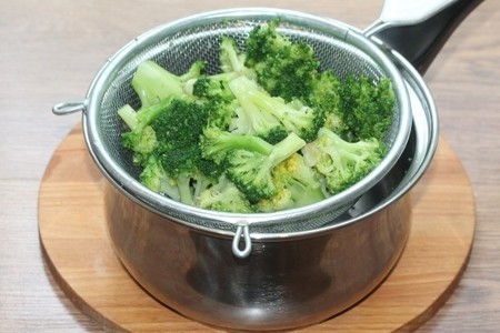 Куриная грудка с овощами в сметанном соусе: шаг 6