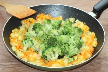 Куриная грудка с овощами в сметанном соусе: шаг 7