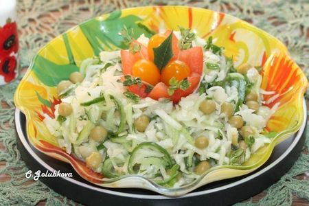 Постный салат из капусты и зеленого горошка: шаг 7