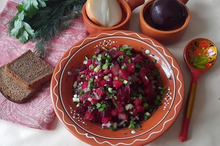 Салат из свёклы с солёными помидорами: шаг 7