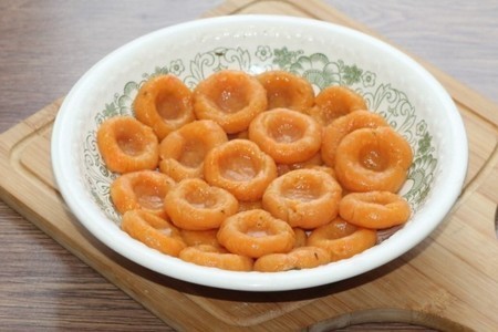 Морковные "пуговицы" с ореховым соусом: шаг 8