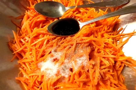 Морковь по-корейски с луком: шаг 5