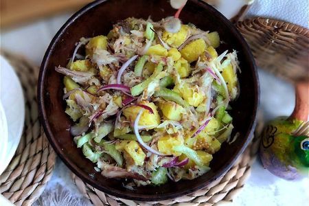 Картофельный салат со скумбрией горячего копчения: шаг 5