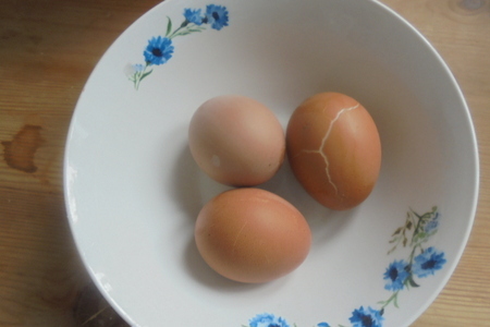 Пирожки с яйцами и зеленым луком на бездрожжевом тесте: шаг 1