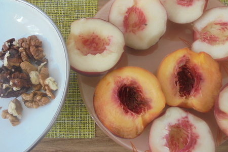 Персики с грецкими орехами и джемом #махеевъ в тесте: шаг 5