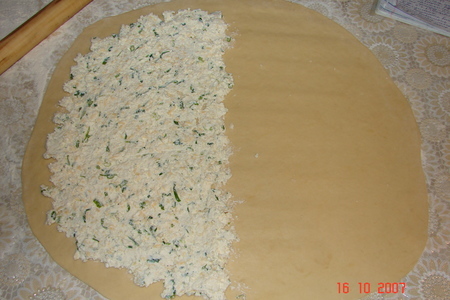 Пирог с салями и сыром.: шаг 2
