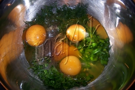 Сырно-сливочный киш-суфле с помидорами и беконом: шаг 1