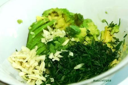 Салат из морской капусты и риса с заправкой из авокадо.: шаг 2