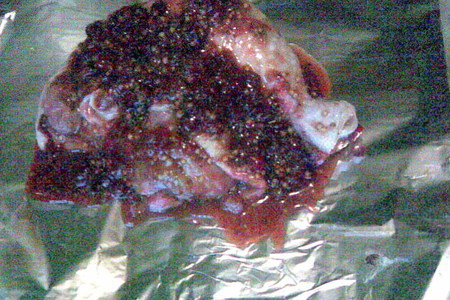 Куриный окорочок и рыбка в рубиновом маринаде .: шаг 4