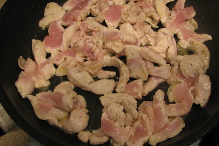 Курица с грибами в сметанном соусе: шаг 2