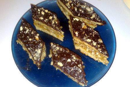 Пироженое в шоколадной глазури с орехами и изюмом: шаг 8