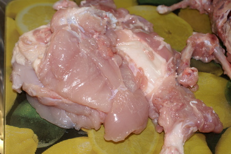 Курица без костей фаршированная фисташками и телятиной с фруктами: шаг 7