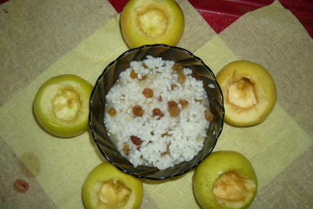 Яблоки фаршированные рисом: шаг 2