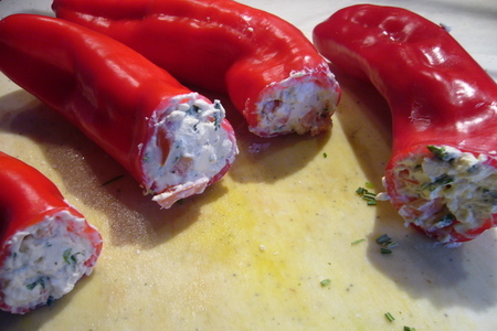 Перцы, запеченные со смесью сыров и зелени: шаг 4