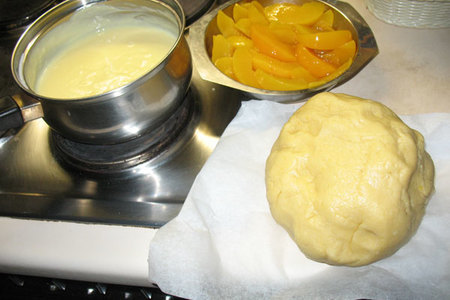 Персиковый пирог из песочно-лимонного теста: шаг 1